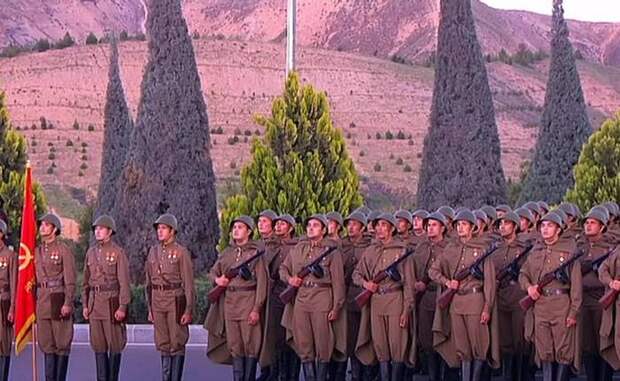 В сети обсуждается колоритный военный парад в Туркмении, посвящённый 75-летию Победы Туркменистан, Парад Победы, День Победы, 75 лет, Великая Отечественная война, Коронавирус, Topwar, Ветераны, Видео, Длиннопост