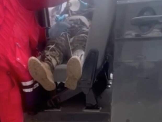 Неизвестные перерезали шею сотруднику военкомата в украинском Львове