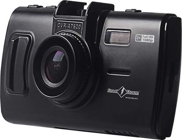 Street Storm CVR-A7620-G На третьем месте расположился многофункциональный видеорегистратор Street Storm CVR-A7620-G