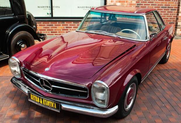 Mercedes-Benz 230 SL выставка, олдтаймер, ретро автомобили