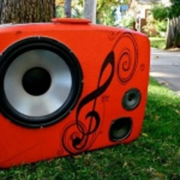 recycled-suitcase-ideas-audio3.jpg