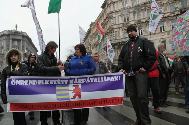 Конфликт с начальством. Жестко за волосы. Жестокая страсть. Страсть за шею. Определение слова грубость.