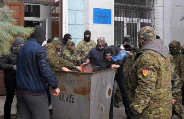 Люстрированный украинский депутат объявил войну «Правому сектору» Люстрированный украинский депутат объявил войну «Правому сектору»