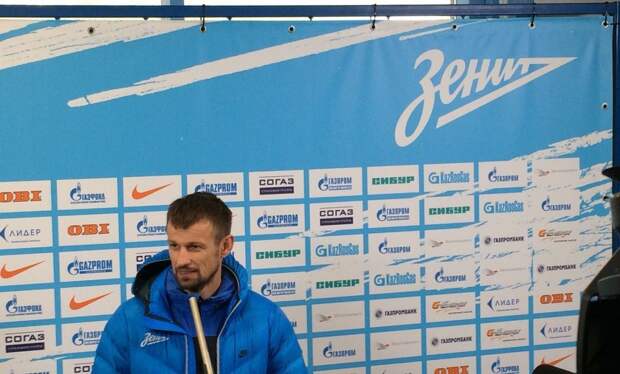 Тренер Зенита Сергей Семак на брифинге в Санкт-Петербурге