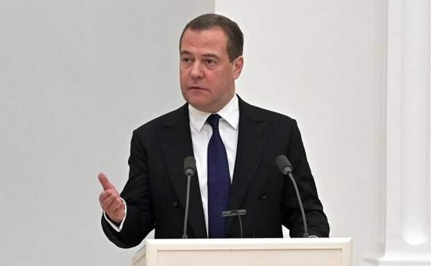 Зампред Совбеза РФ посоветовал «строгую диету» главе дипломатии Евросоюза после его слов о зерновой сделке