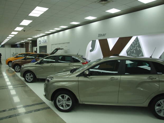 Дилеры готовятся к премьере LADA XRAY