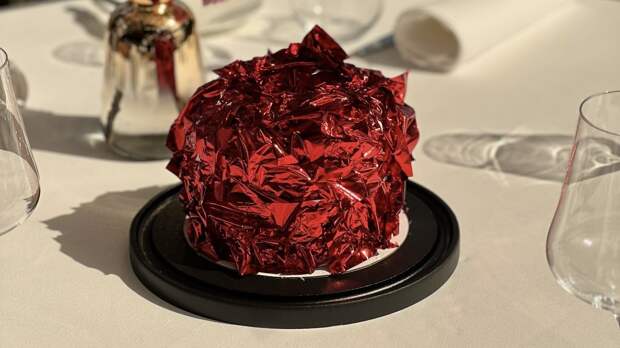 Ювелирный Дом POSIÉ создает пасхальный кулич, вдохновленный вкусовыми предпочтениями Екатерины Великой