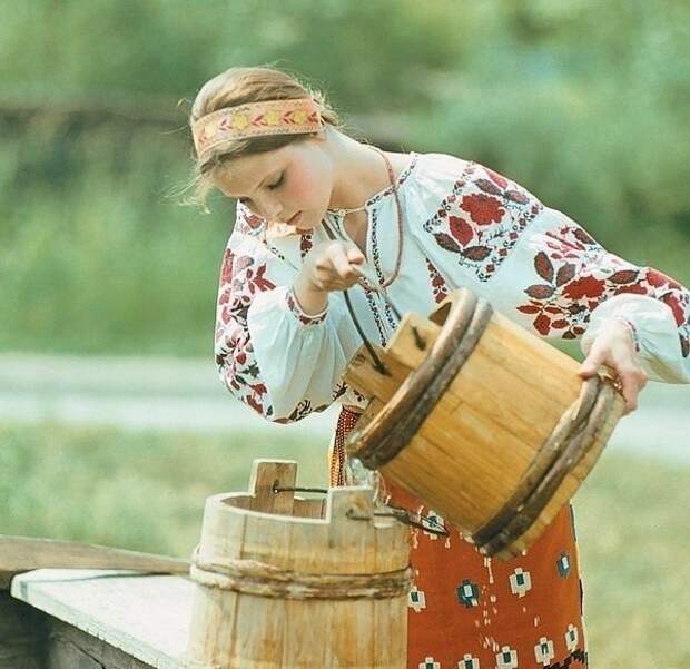 Женщина — хранительница Рода