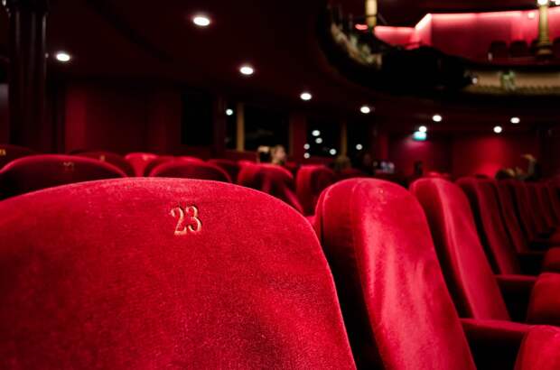 Кинотеатр «Синема 5» убрал из репертуара запрещенные американские фильмы