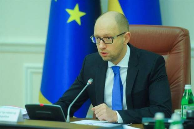 Яценюк угрожает России в случае отказа пойти на реструктуризацию 3-миллиардного долга Украины Яценюк угрожает России в случае отказа пойти на реструктуризацию 3-миллиардного долга Украины