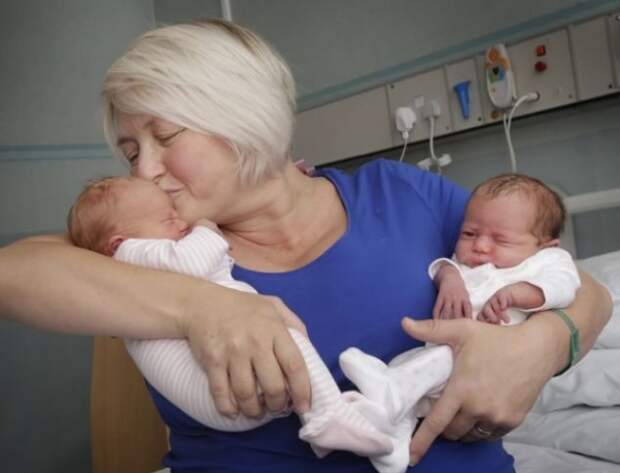 Эта женщина стала матерью двух пар близнецов. Но через 12 лет ее ждал новый сюрприз!