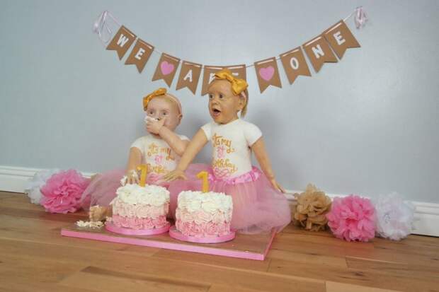 Двойняшки на своей первый день рождения съели собственных клонов