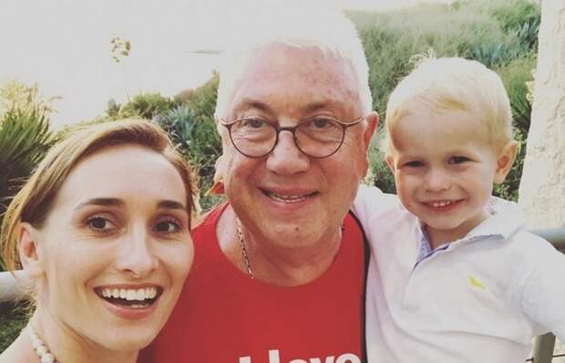 Всё ещё счастливы.