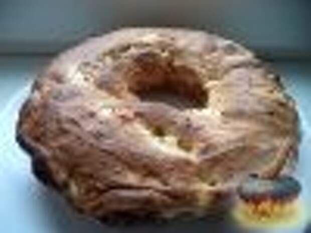 Фото к рецепту: Яблочный пирог (шарлотка) с корицей