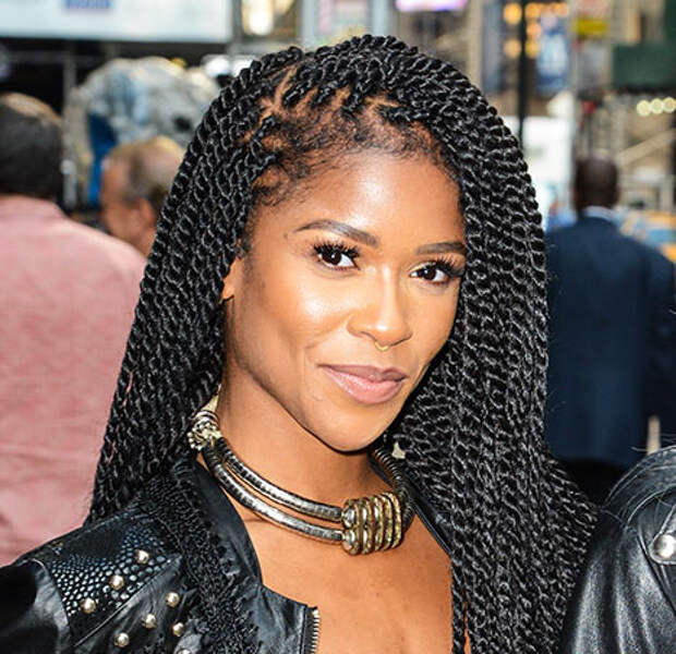 Simone Battle 