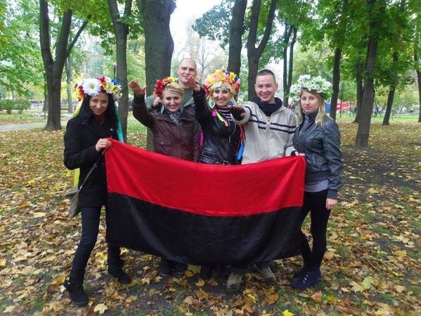 Порошенко воюет с Правым Сектором руками силовиков