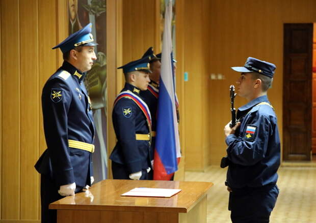 В воинских частях Энгельсского соединения дальней авиации молодое пополнение солдат завершило принятие присяги на верность Отечеству