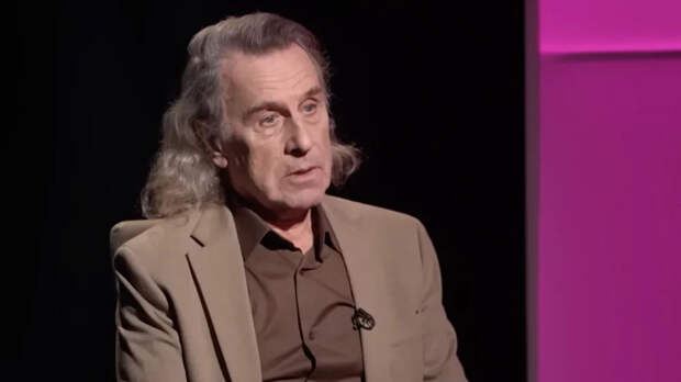 «Всё очень быстро грохнулось»: историк Кулаков о распаде СССР, диссидентах и хиппи