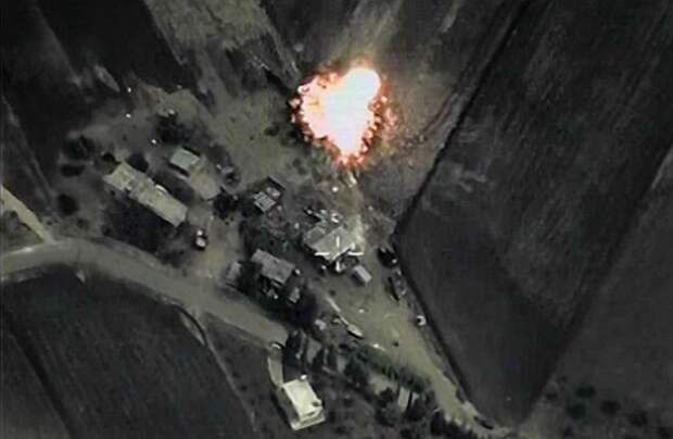 Российская авиационная группа нанесла точечные удары по объектам террористической организации ИГИЛ в Сирии.