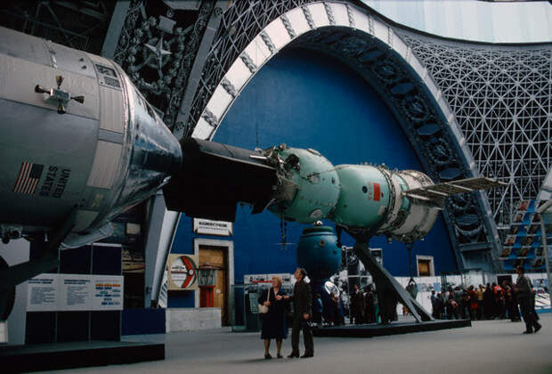 Apollo and Soyuz Capsules in Moscow