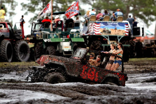 Фестиваль грязи Okeechobee Mudfest (38 фото)