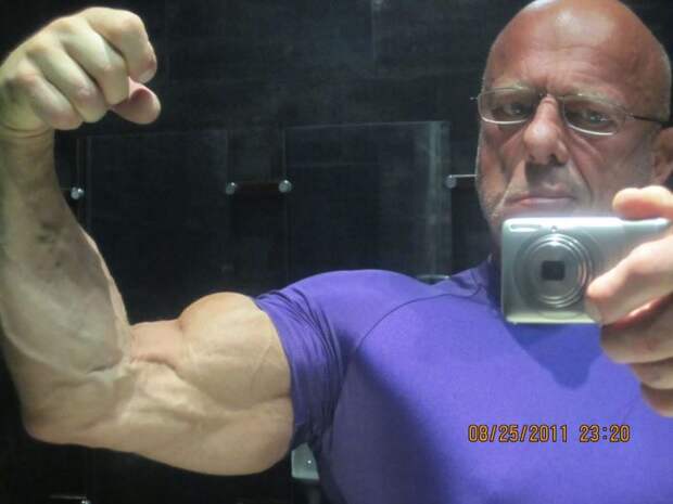 60-летний бодибилдер (30 фото)
