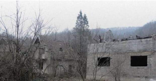 Разрушенные дома в сербских селах