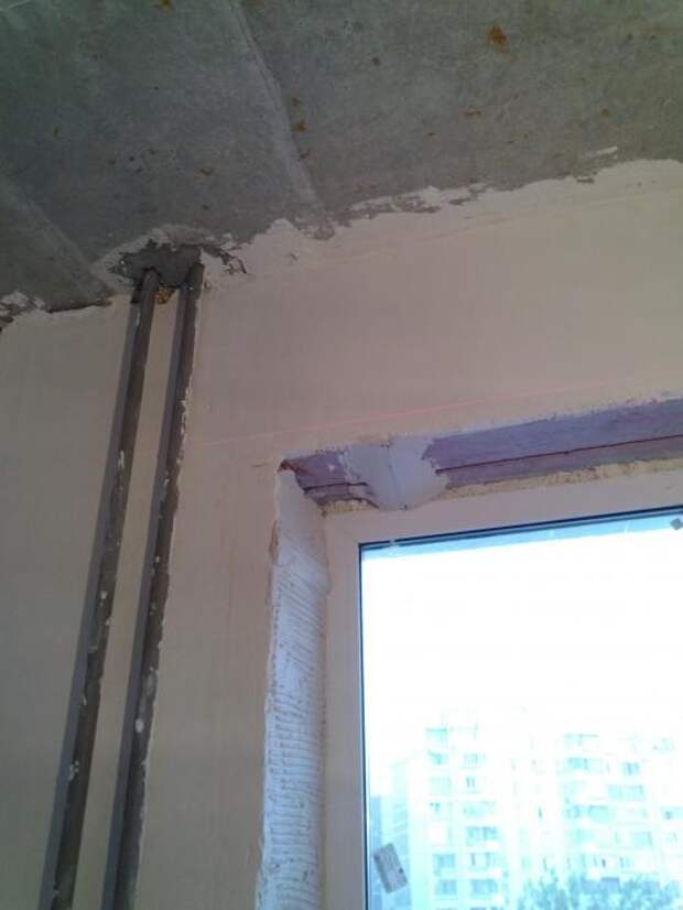 Ремонт в кухне, монтаж трубопровода на кухне
