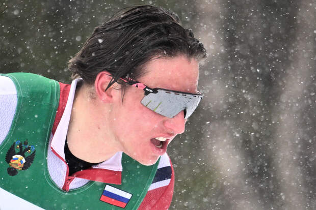 Россиянин Коростелев отказался отвечать на политические вопросы на «Тур де Ски»