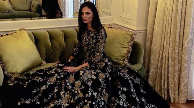 HT_georgina_chapman_1_jt_150221_16x9_992