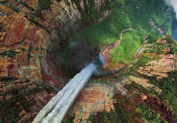 Водопад Чурун-меру в Венесуэле