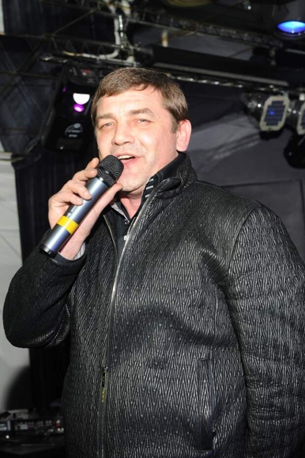 Константин крымский биография личная жизнь семья дети Певец и композитор Константин Крымский поздравит Ветеранов Великой Отечественной