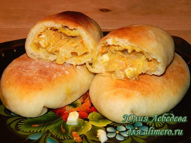 Пирожки с капустой и яйцом Пирожки с капустой и яйцом