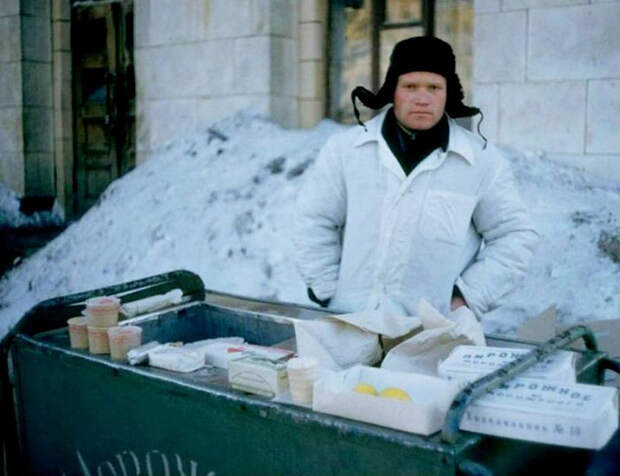 zima017 zima017 О советском мороженом и ценах на него