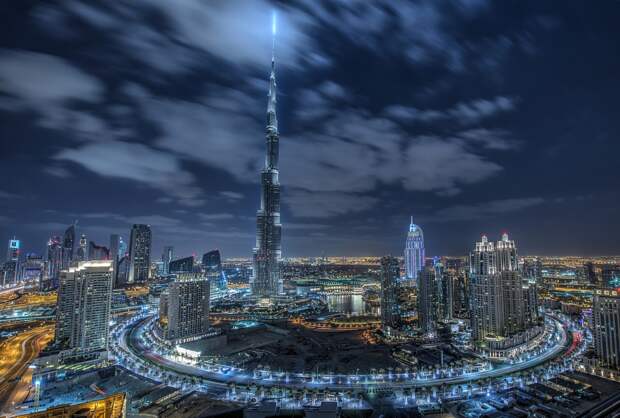 Небоскрёб, известный во всем мире под названием «Бурдж Дубай» («Дубайская башня») земля, кадр, красота, природа, фото