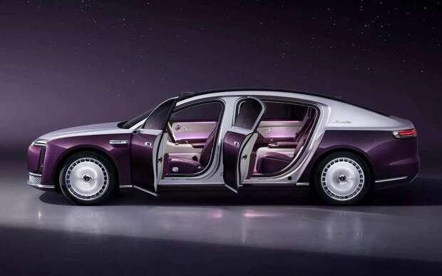 Этот седан не успел официально выйти на мировой рынок, а уже продается в России