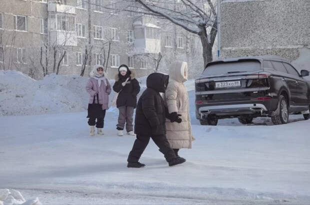 Врач Кондрахин сказал, какие напитки помогут согреться в мороз