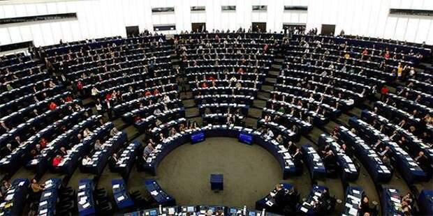 Украинца с позором выгнали с пресс-конференции в Европарламенте Украинца с позором выгнали с пресс-конференции в Европарламенте