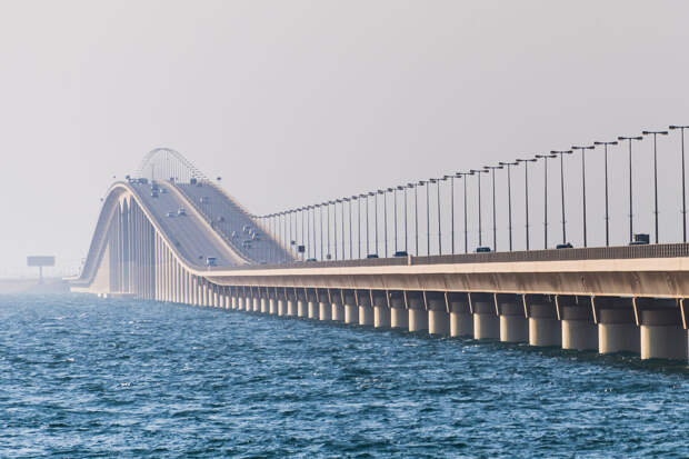 Fars: дрон ударил по мосту короля Фахда между Бахрейном и Саудовской Аравией