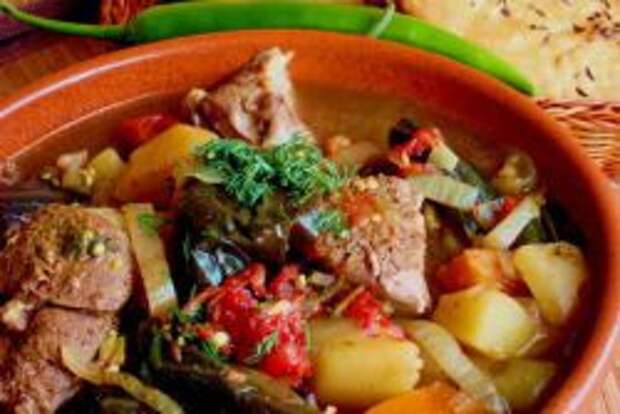 чанахи в горшочках