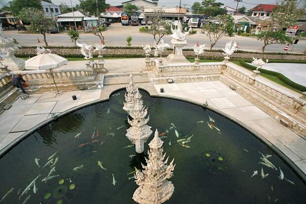 Храм Wat Rong  Khun