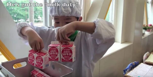 Видео из школьной столовой в Японии вмиг разлетелось по Интернету!