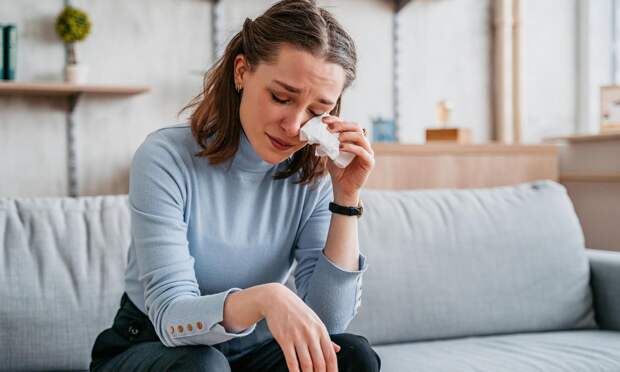 Плакать полезно? Ученые из Австрии выяснили, в каком случае слезы не помогают