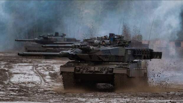 СМИ: Шольц согласился на передачу танков Киеву