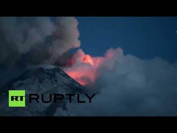 В Италии происходит извержение вулкана Этны