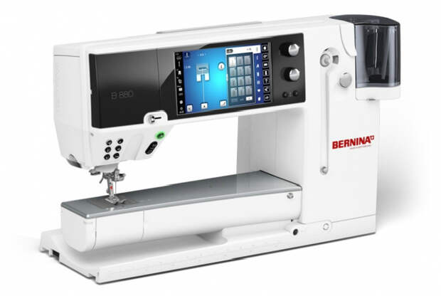 Швейно-вышивальная машинка под названием - Bernina 880.