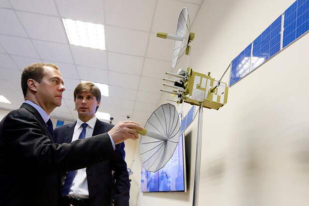 баканов и гонец.jpeg