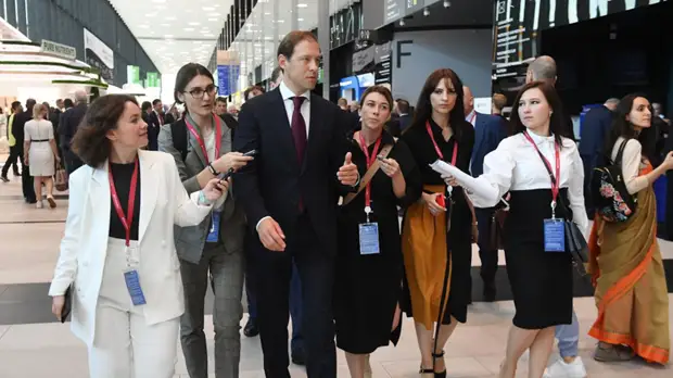 Мантуров рассказал о переговорах с немецким министром экономики