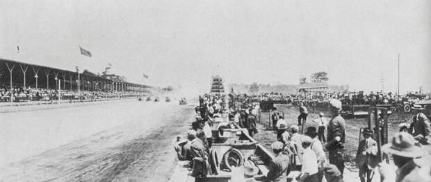 Подборка фотографий автогонок прошлого века (154 фото)