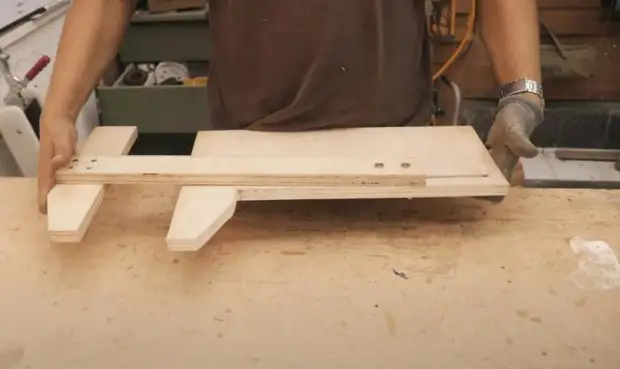 Удобная направляющая для ручной дисковой пилы